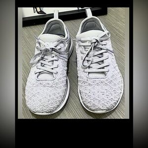 APL Techloom Phantom running shoes Knit Textile Upper light grey color size 7.5
